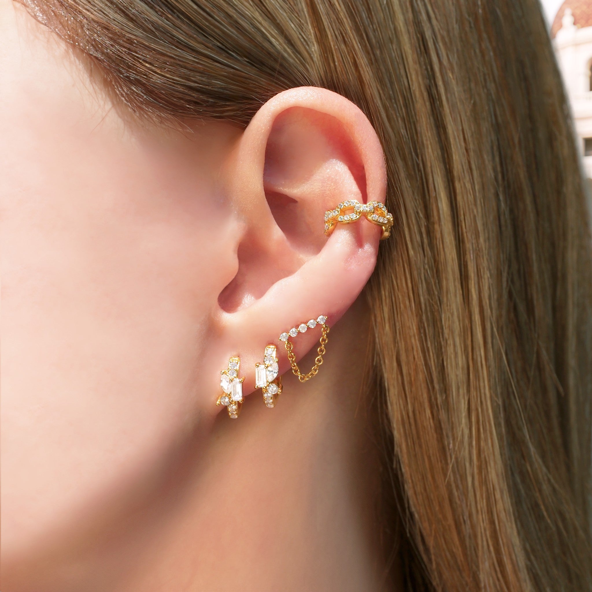 Mini Crystal U Chain Stud Earring