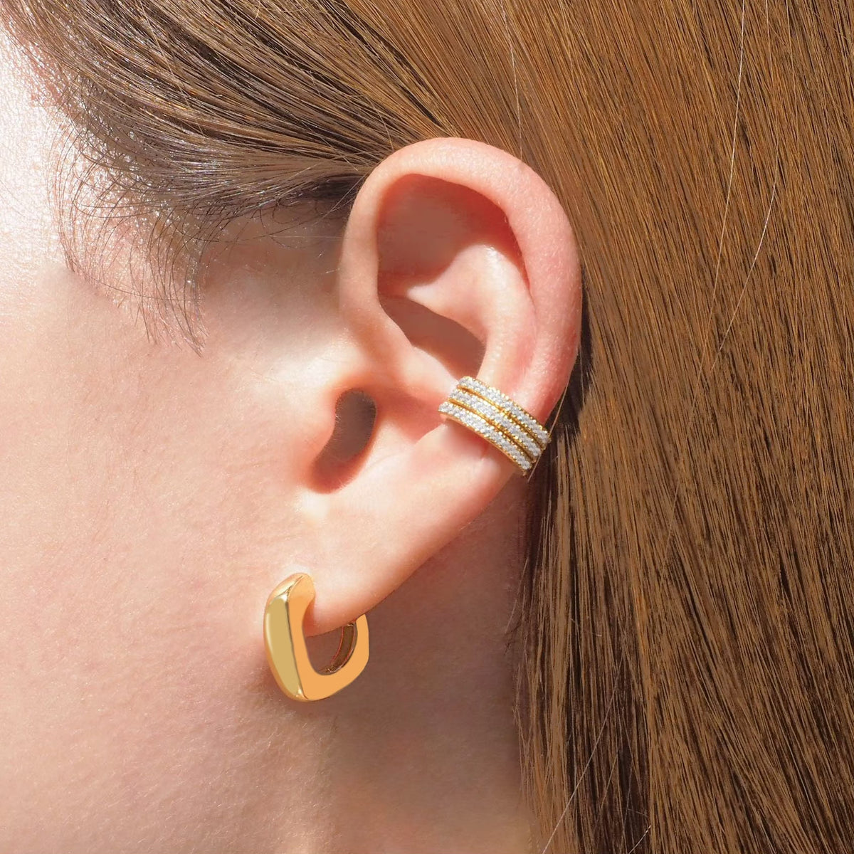 C hot sale hoop earrings