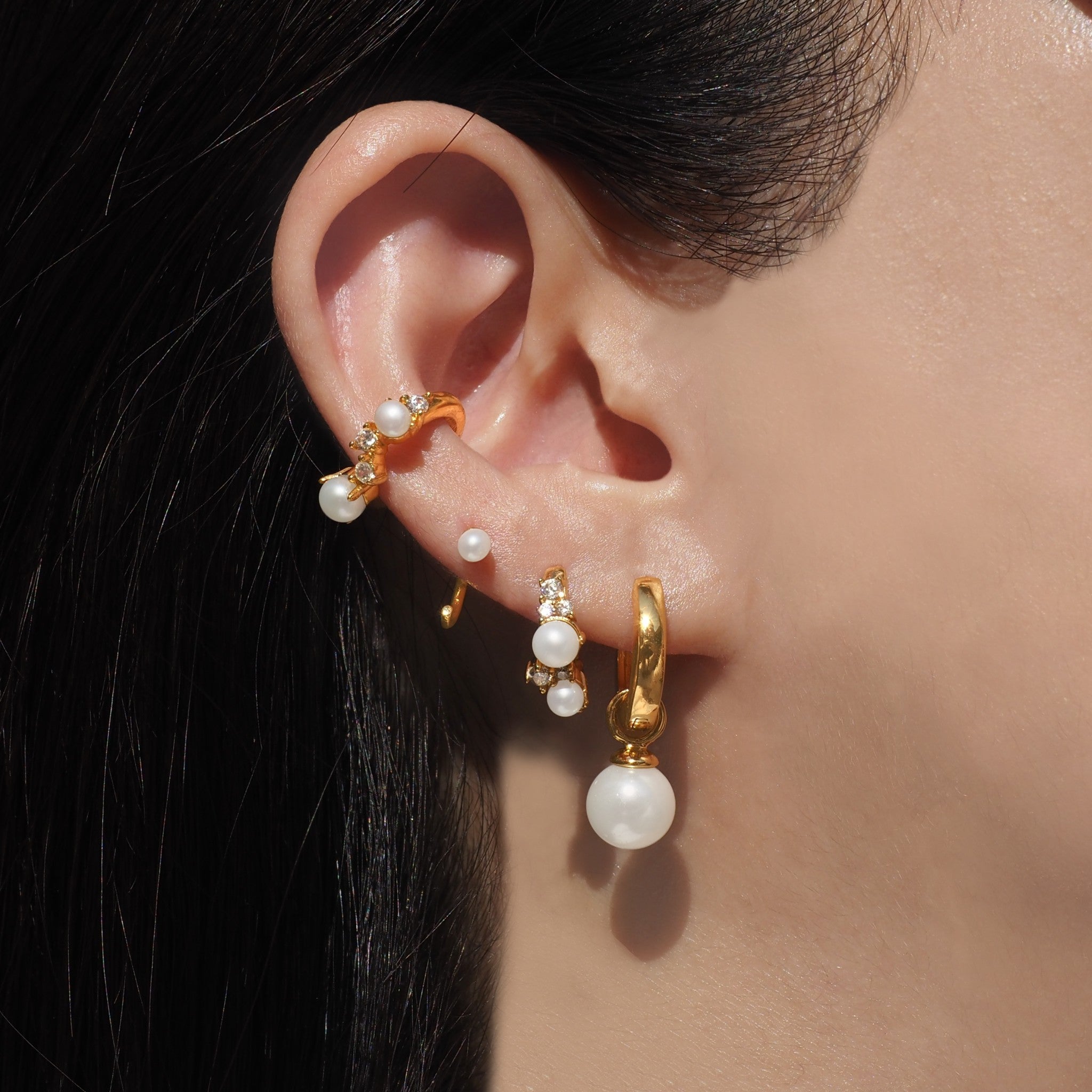 Freshwater Pearl Hoop 15 Earring