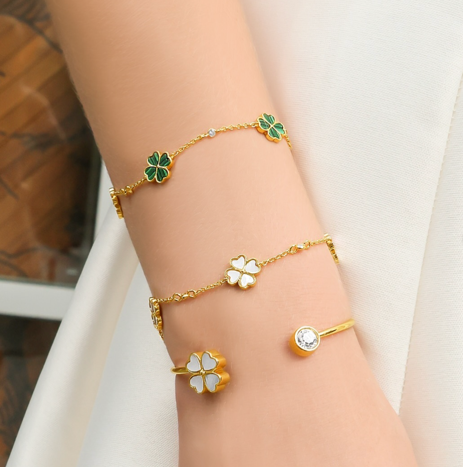 Lucky Pearls Clover Bracelet