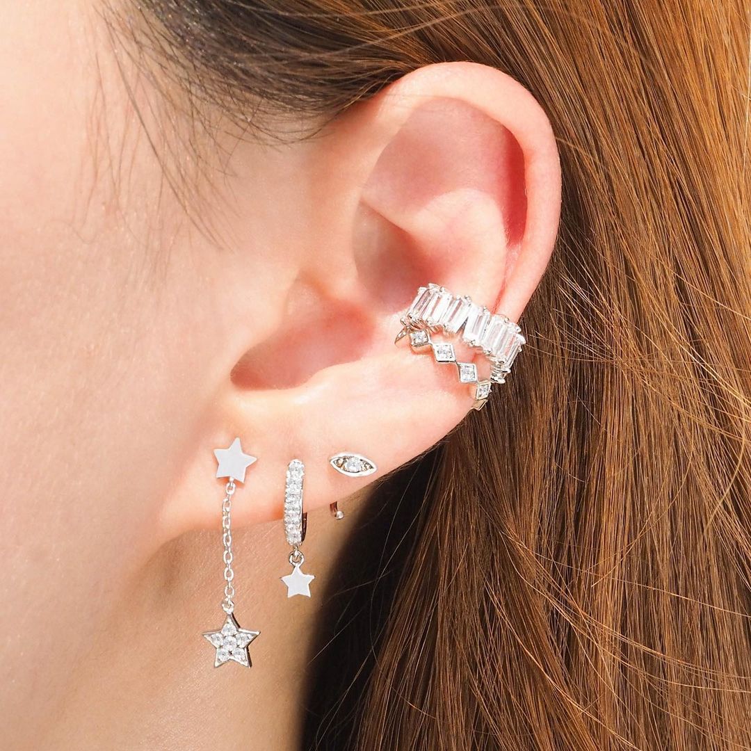Luxurious Crystal Baguette Ear Cuff (Silver)