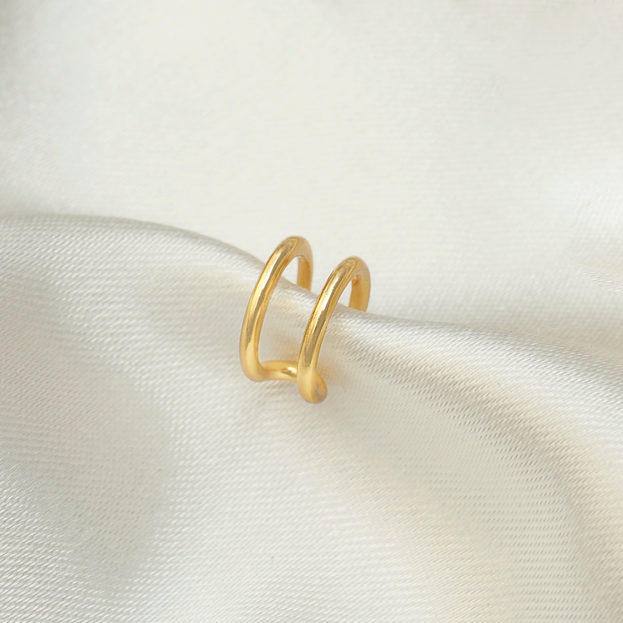 Minimal Double Bar Ear Cuff